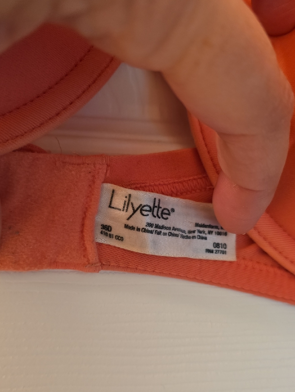 2 - Lilyette Bras Style 0810 Sz 36D - Picture 6 of 7